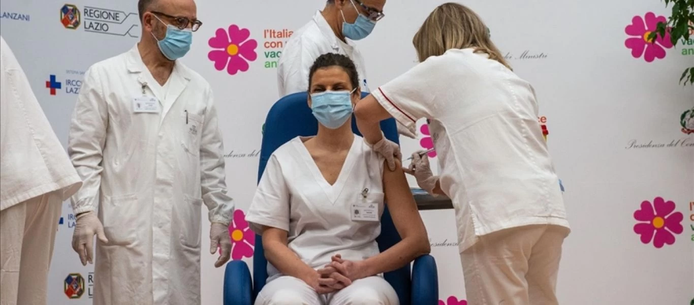  Πάλι ενδεχόμενα εξετάζει ο Μάριο Ντράγκι: Τώρα θέλει να τους εμβολιάσει όλους από την ηλικία των 18 και άνω